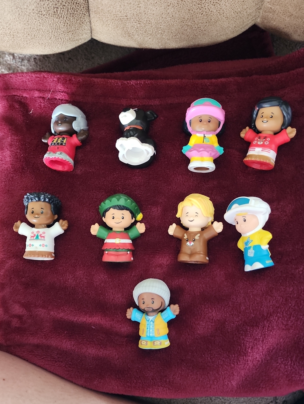 9 Fisher-Price Multicultural Little People Figure Set - Assorted Colors